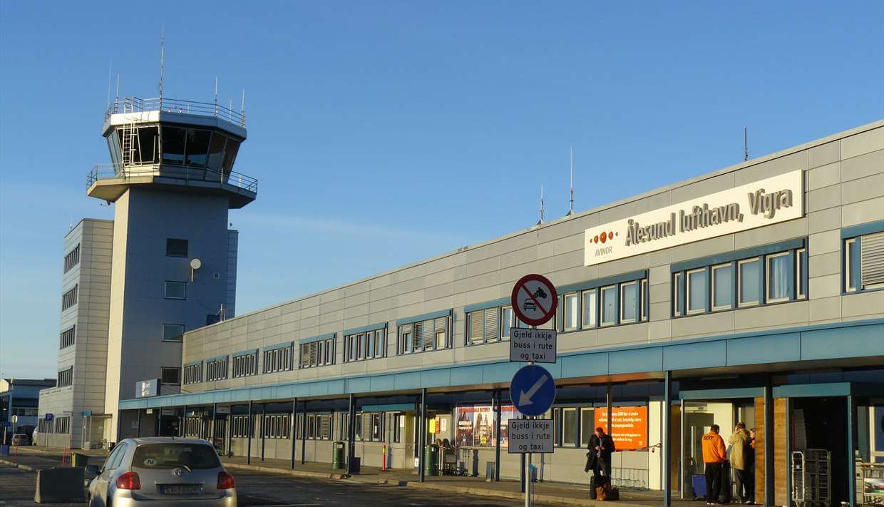 Аэропорт Alesund Airport Vigra