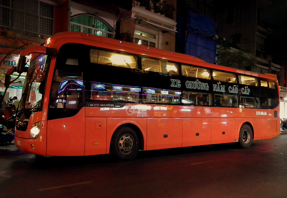 Ночной автобус из города Хошимин