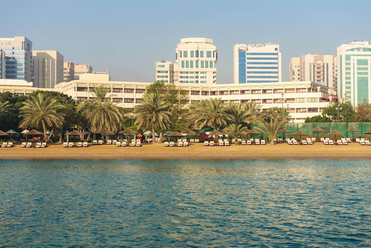 Пляж гостиницы Le Meridien Abu Dhabi