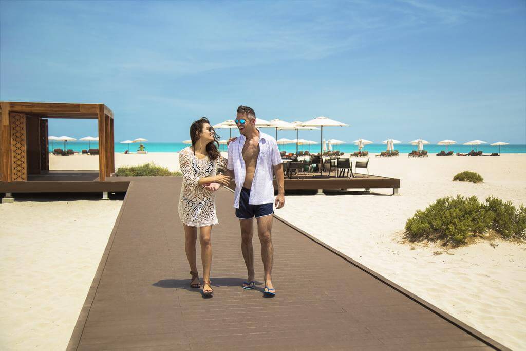 Пляж отеля Saadiyat Rotana Resort and Villas