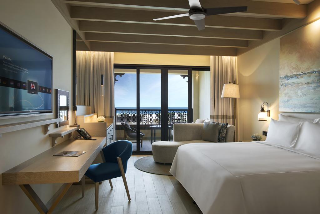 Номер в отеле Saadiyat Rotana Resort and Villas