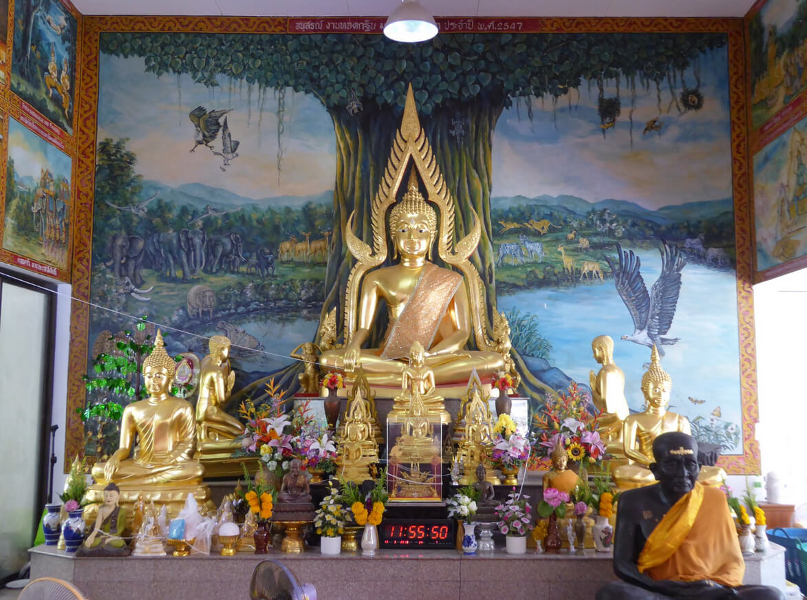 Храм Wat Baan Kamala