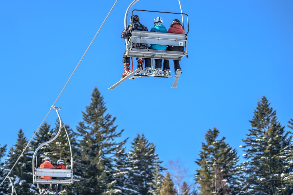 ski-lift-1941395_1280