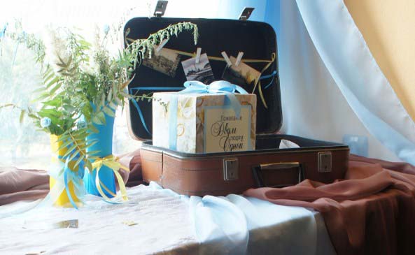 чемодан аксессуар свадьбы