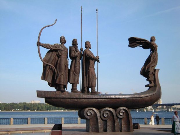 Киевские памятники