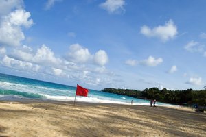 Пляж Сурин (Surin Beach)