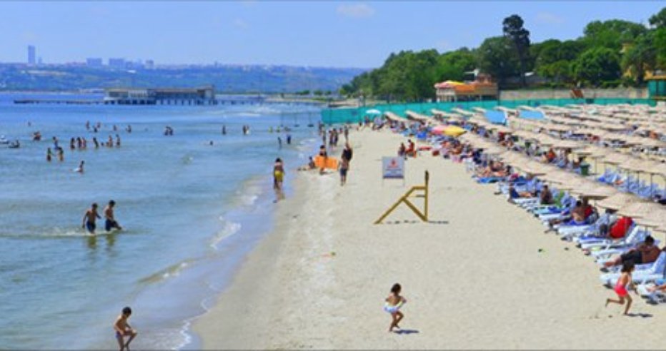 Где купаться в стамбуле. Пляж Кючюксу в Стамбуле. Пляж Кумкой Стамбул. Пляж Каддебостан. Стамбул пляжи для купания.