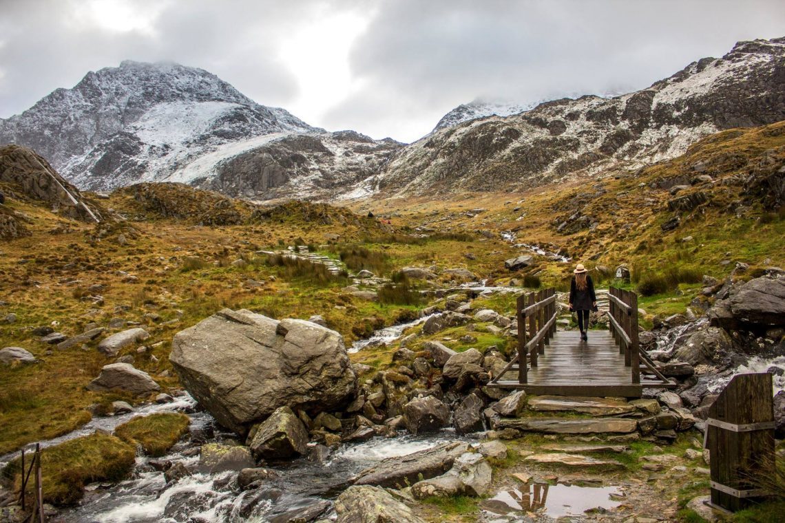 Wales mountains. Национальный парк Сноудония Уэльс. Национальный парк Сноудония в Уэльсе Великобритания. Национальный парк Сноудония Уэльс деревни. Гора Сноудон в Уэльсе.