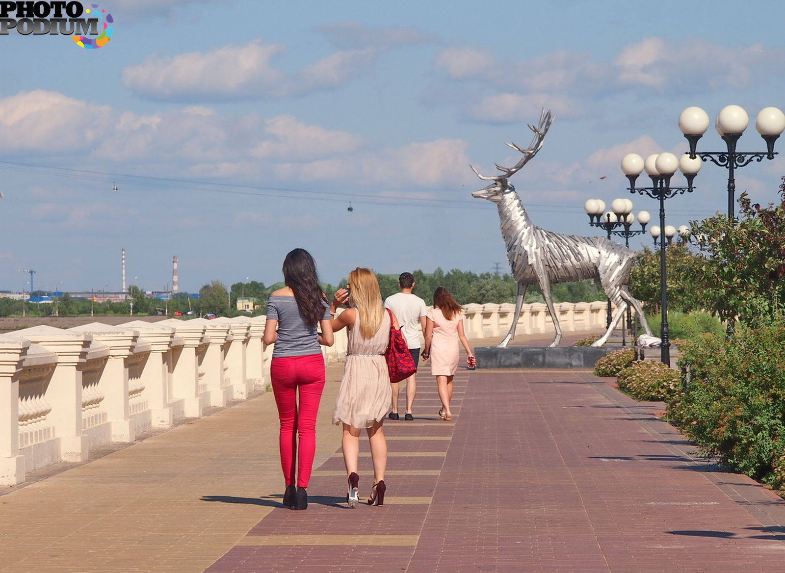 Где погулять в москве с подругой