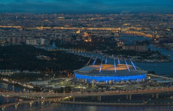 Вид на стадион в Санкт-Петербурге с крыши Лахта центра