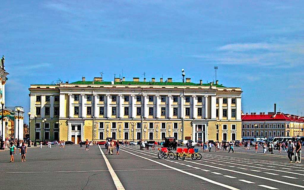 Штаб Гвардейского корпуса на Дворцовой площади
