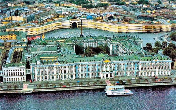 Зимний дворец Петербурга