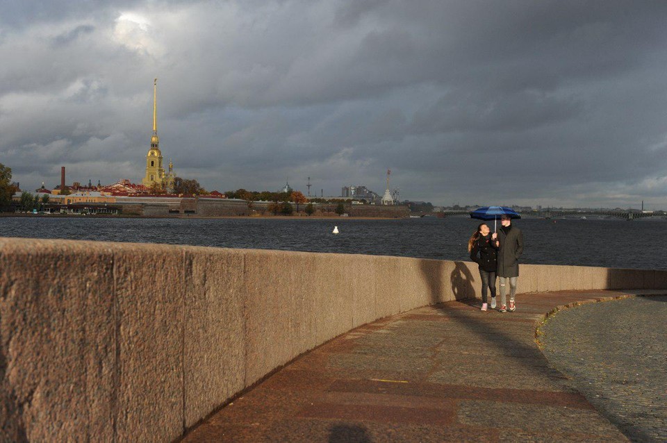 Санкт петербург в начале октября. Питер в октябре. Сентябрь в Петербурге. Питер в сентябре. Питер в начале ноября.