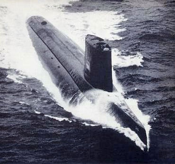 Первое в мире подводное кругосветное плавание в начале 1960 года совершила американская  подлодка «Тритон» под командованием капитана Эдварда Бича 