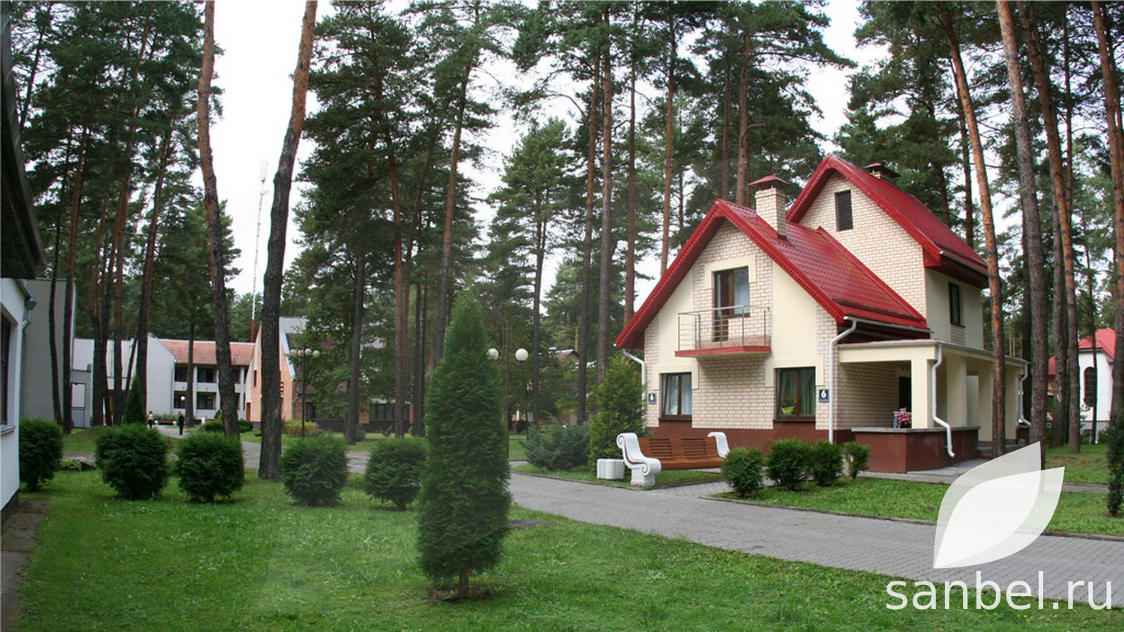 База отдыха в белоруссии недорого. Санаторий Энергетик Гродненская. Энергетик санаторий Беларусь. Дома отдыха в Белоруссии. Пансионат домики.