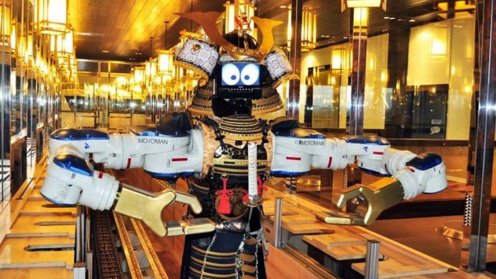 Умный робот все доставит к вашему столу