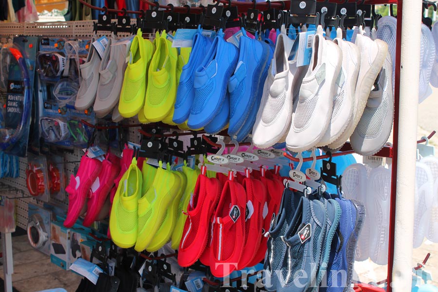 Обувь для плавания в Будве
