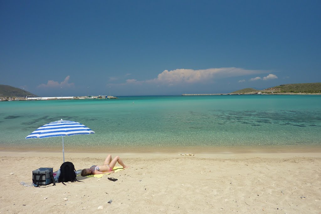 Diakofti Beach