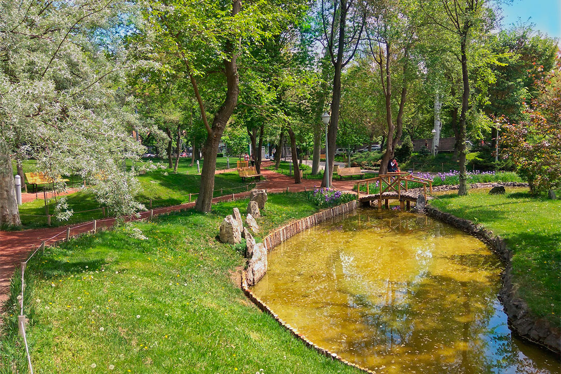 Парк влюбленных в Ереване