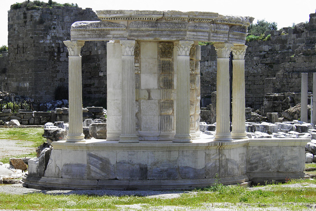 Храм Тюхе