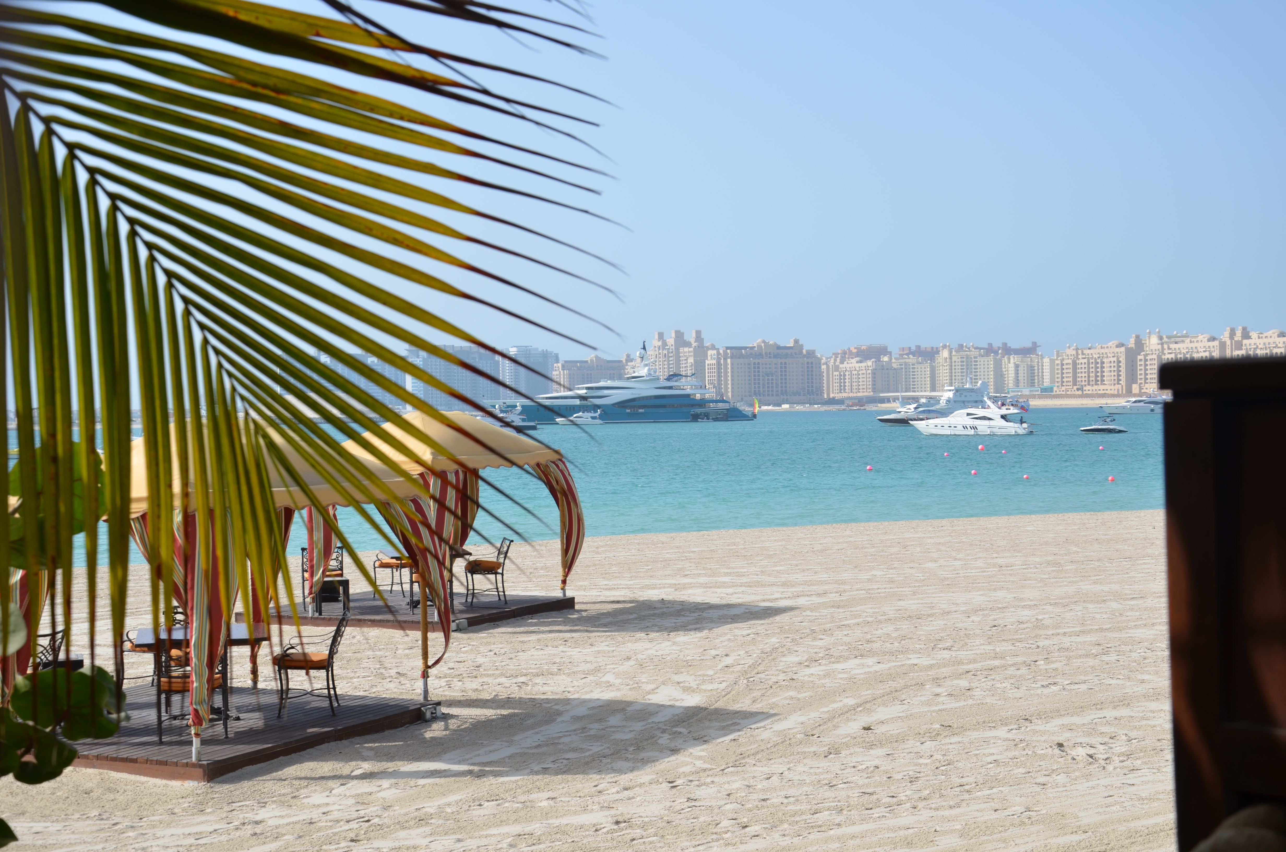 Лету аль. Sufouh Beach Дубай. Пляж Аль Суфух. Аль Суфух Дубай. Пляж Суфух Дубай.