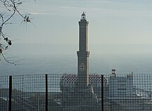 Genova-Lanterna di Genova-da Sampierdarena.jpg