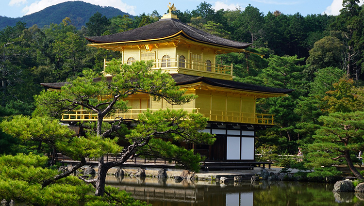 Золотой павильон (Кинкакудзи) в Киото