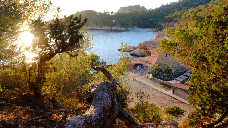 Вид на пляж сверху