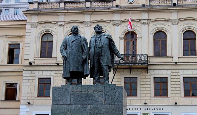 Памятник Отцам отечества
