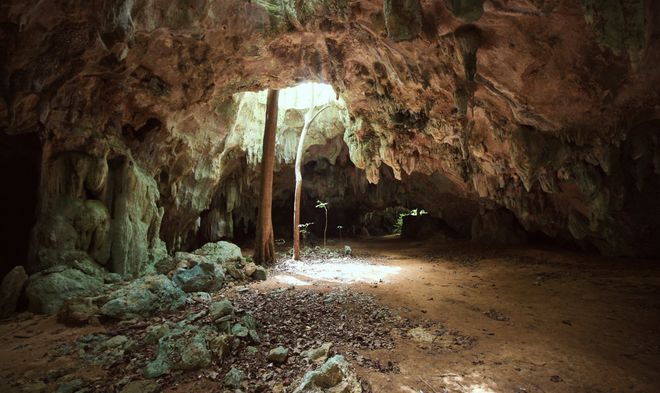 Карстовая шахта в Национальном парке Кагуанес, Куба