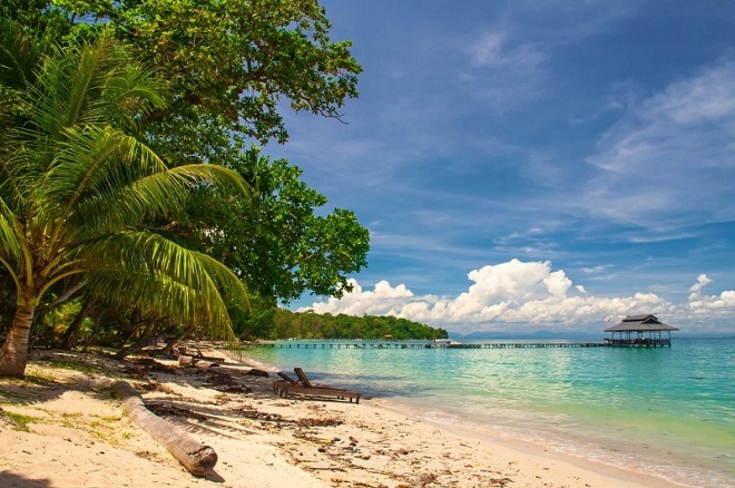 Пляж острова Борнео