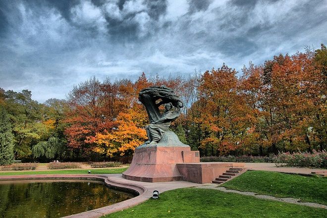 Памятник Фредерику Шопену