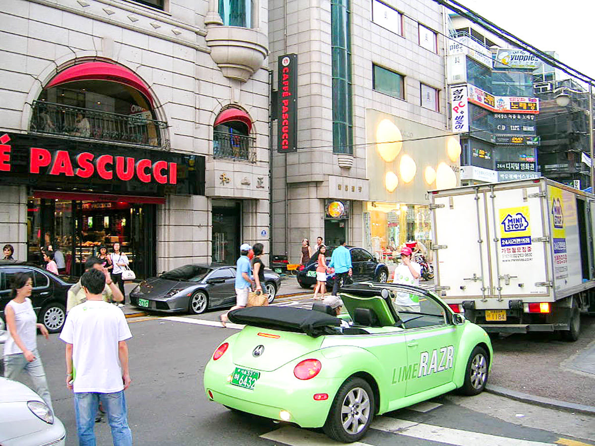 Apgujeong_Apgujeong Rodeo Street_Galleria Department Store