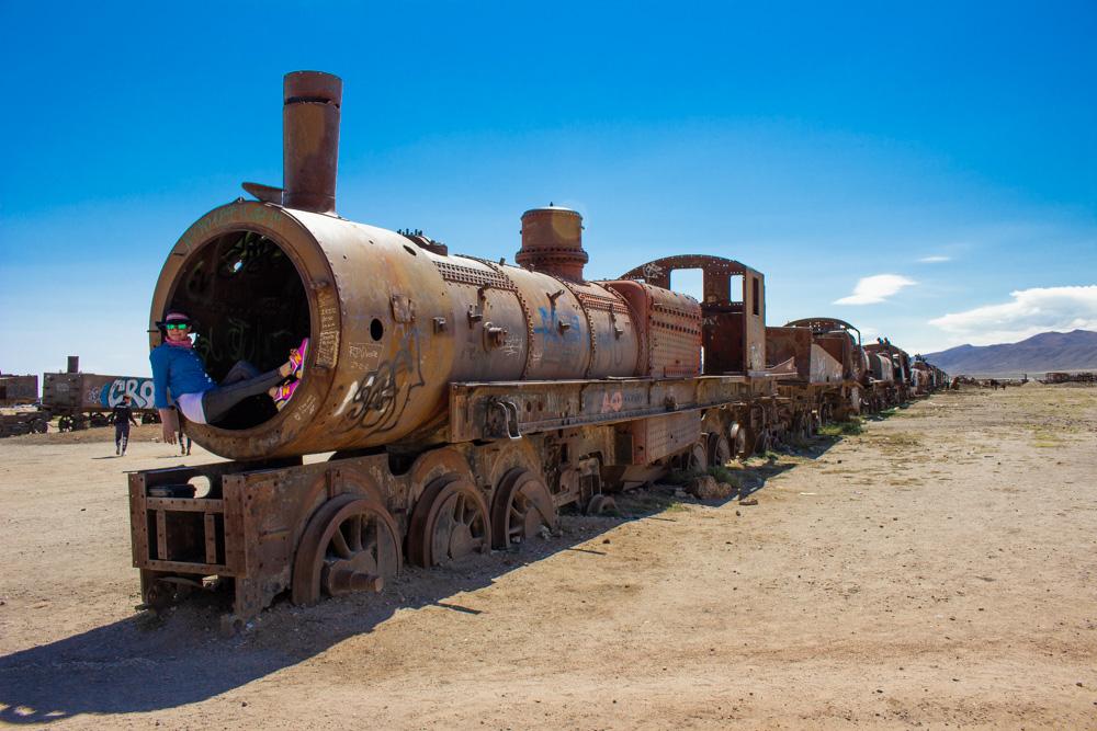 Солончак Уюни, Боливия. Кладбище поездов