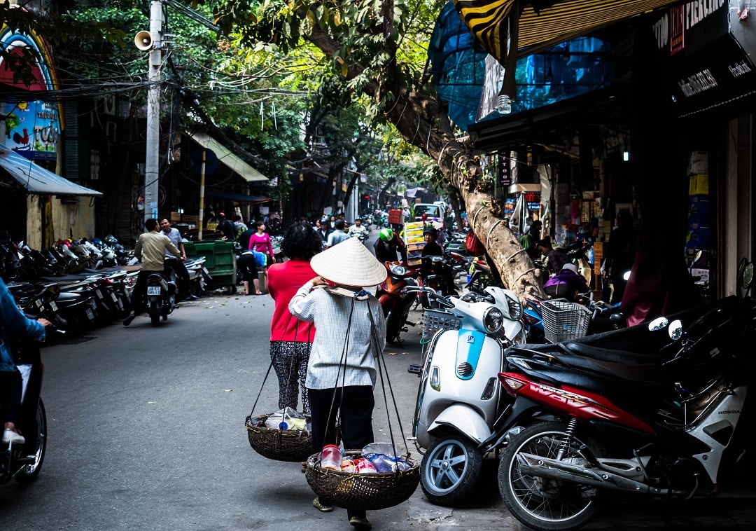 how much does it cost to go to Vietnam city