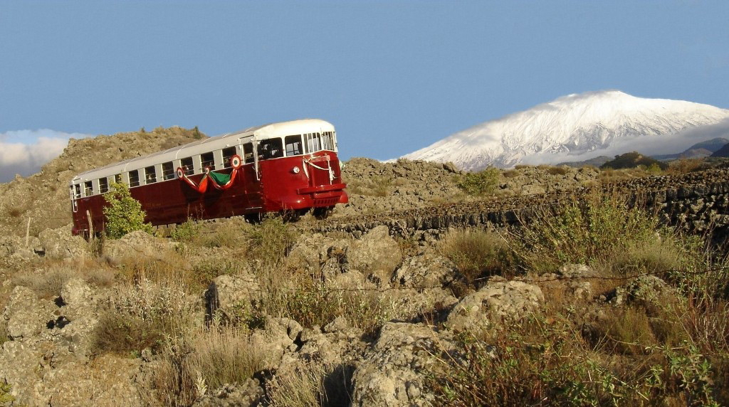 Фото: Ferrovia Circumetnea, Сицилия