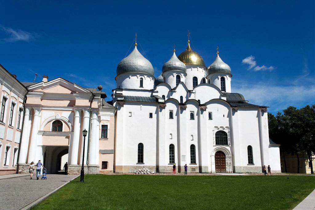 Новгород бай. Памятники культуры Новгородской земли. Памятники культуры России Великий Новгород. Исторические памятники Великого Новгорода Великий Новгород.