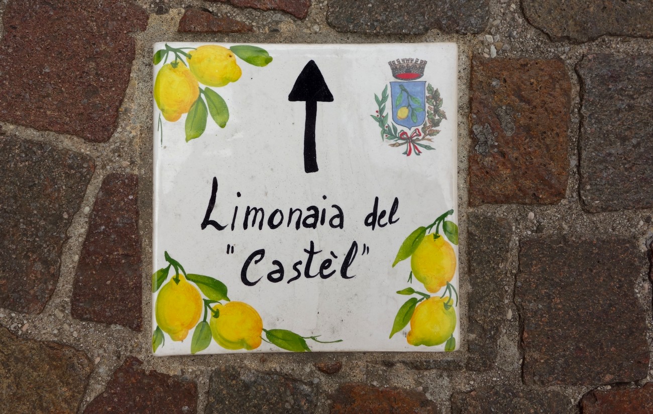 Городок Лимоне-суль-Гарда - тема лимонов