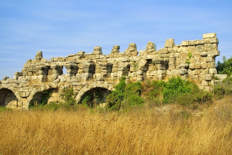 акведук в Сиде