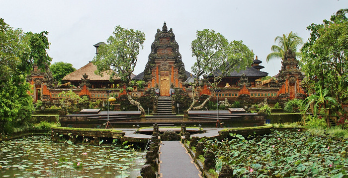 Ubud-Palace.jpg