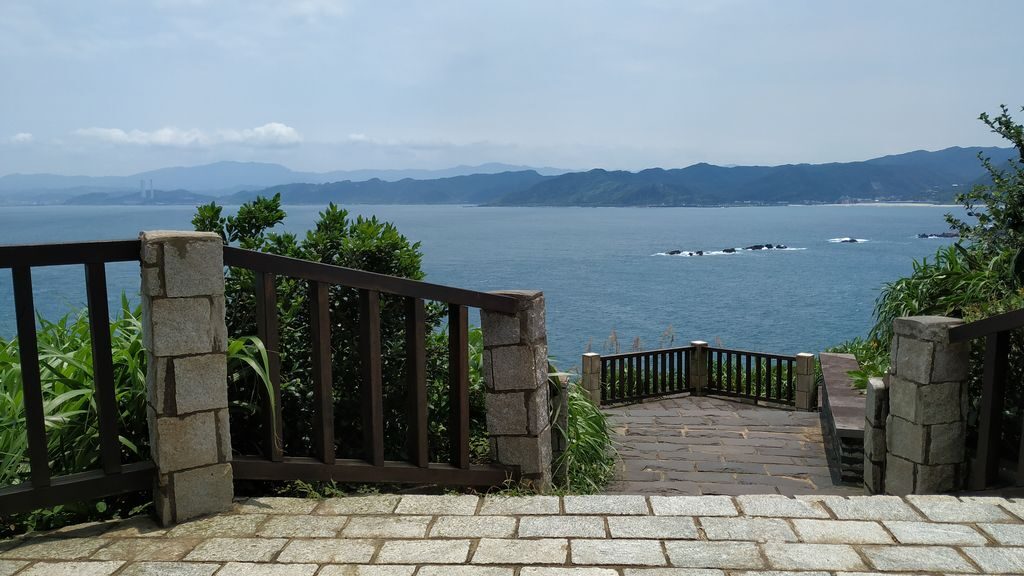 Лестница на смотровую площадку в Yehliu Geopark, Тайвань