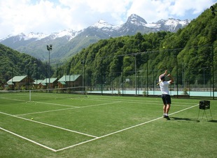 Большой теннис игра. Отель Адиюх-Пэлас. Хабез, Карачаево-Черкесия.